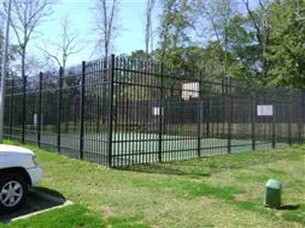 2738 W Tharpe St, Tallahassee, FL