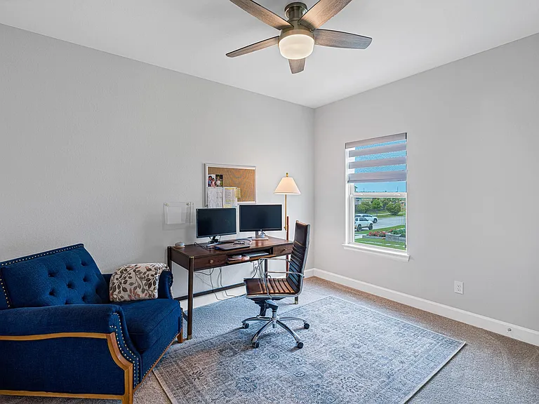 5615 Logan Ridge Ln — Photo 38