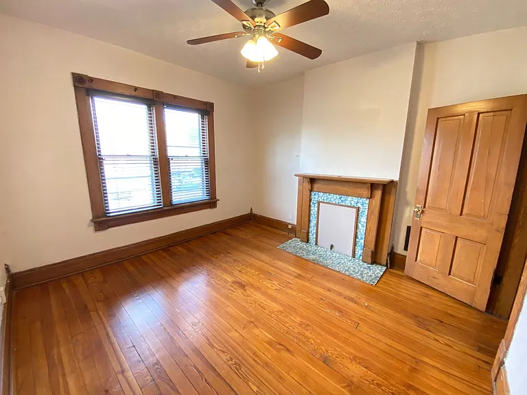 Price Ave 49-51 NCR — Photo 11