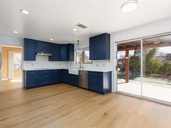 2005 University Cir, Las Vegas, NV 89119