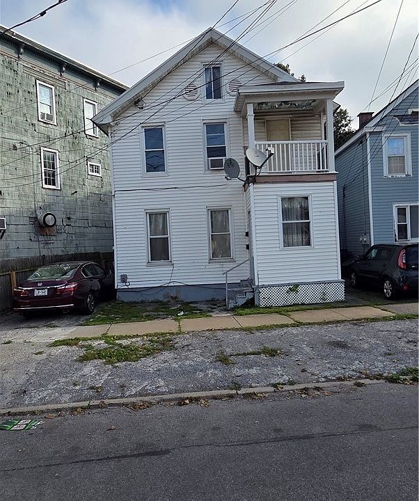 2nd image of 745 Mary St