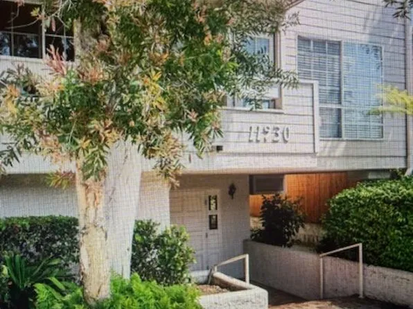 11930 Avon Way APT 207, Los Angeles, CA 90066