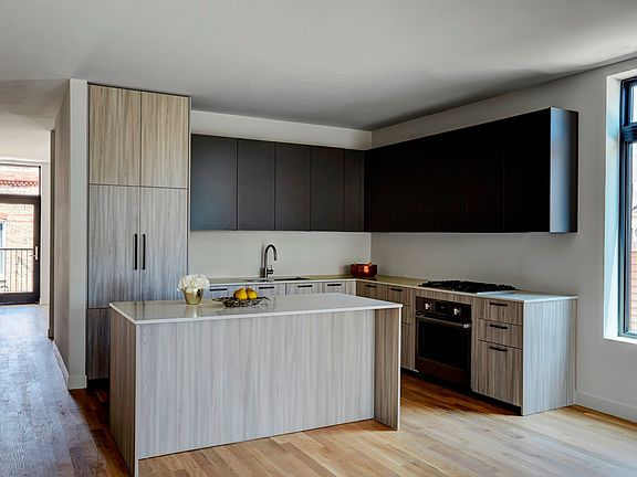 5th image of 1216 W Huron St #201