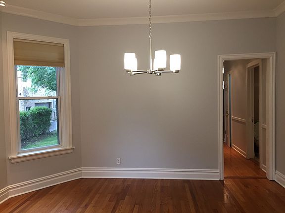 3rd image of 1216 N Maplewood Ave #1