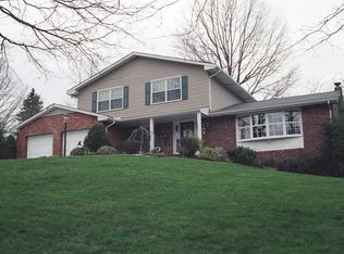 104 Hamlet Dr, Mc Murray, PA 15317