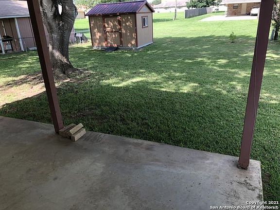 4th image of 1013 Abilene St