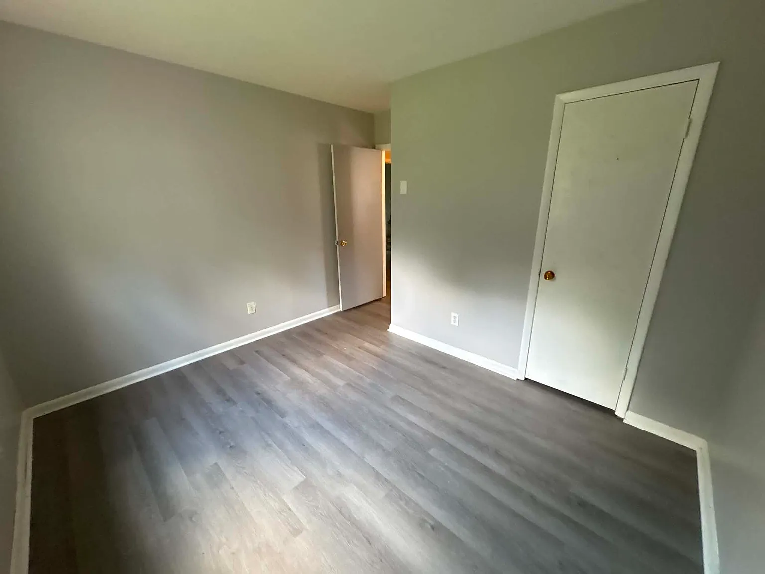 3 bed, 1000 sqft, $1,700 — Photo 4