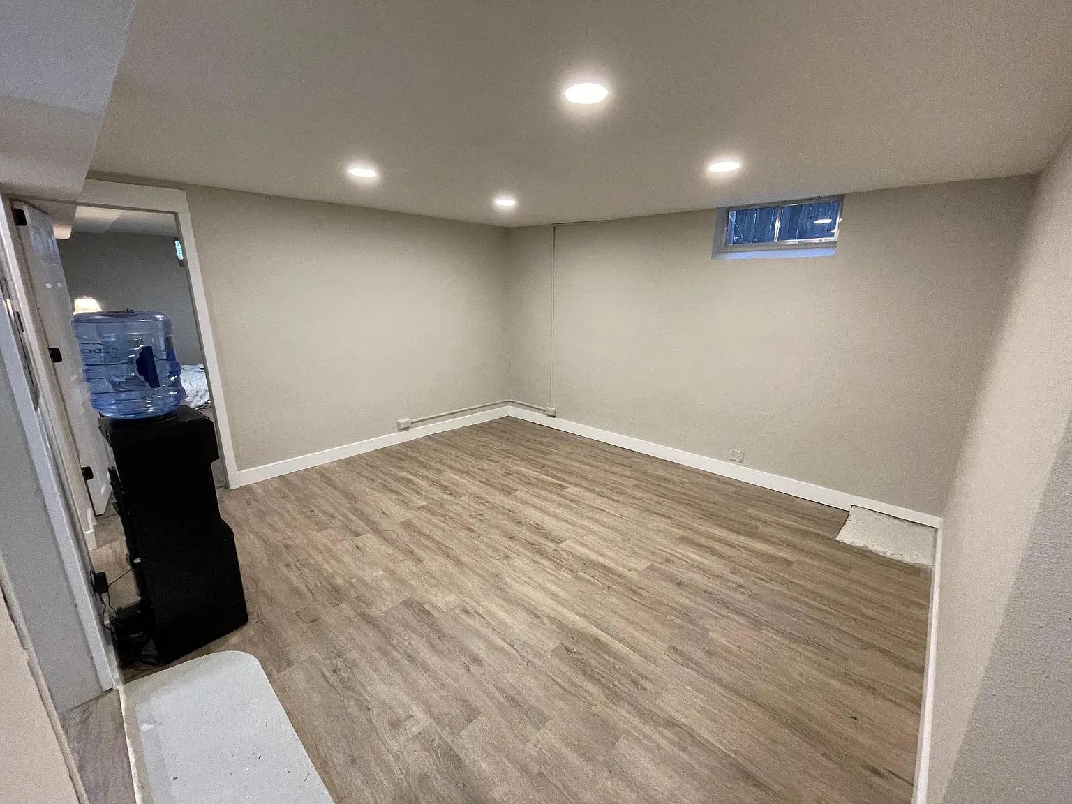 3 bed, 1100 sqft, $1,900 — Photo 4