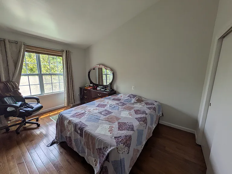 8121 Crabapple Ln — Photo 7