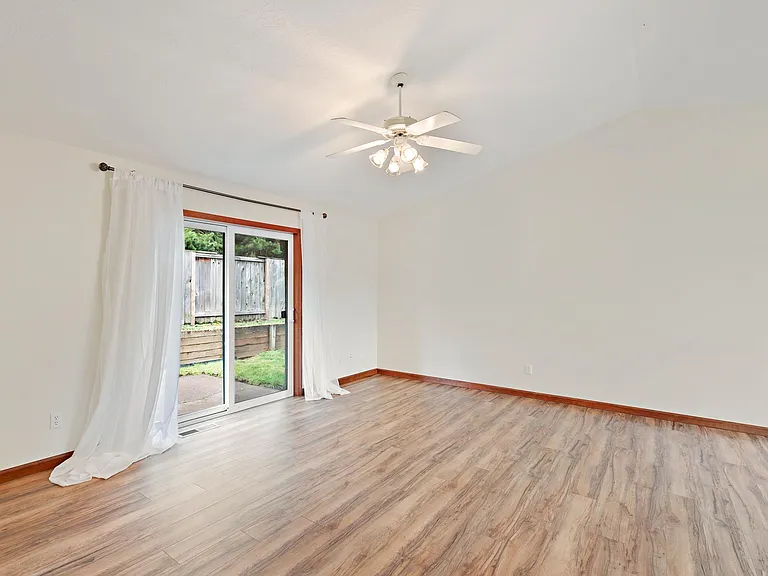 3417 NE 149th Ave — Photo 14