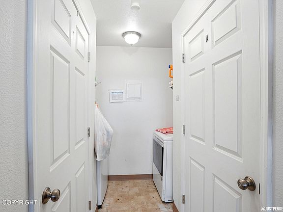 4th image of 11400 Heritage Ct