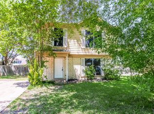 526 Curts Dr, Grand Prairie, TX 75052