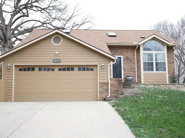 10401 NW 57th Ter, Kansas City, MO 64152