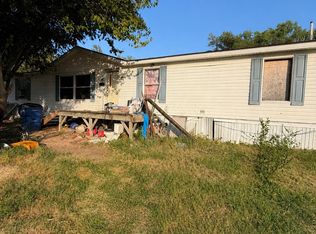 131 W Daniel St, Haysville, KS 67060