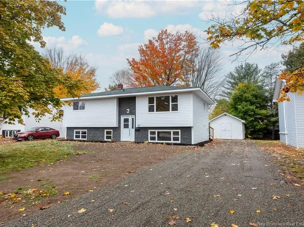 21 Shawn Ct, Riverview, NB E1B 3R5