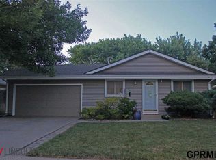 5330 High St, Lincoln, NE 68506