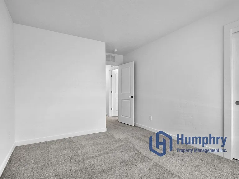 192 N Stratus Way — Photo 25