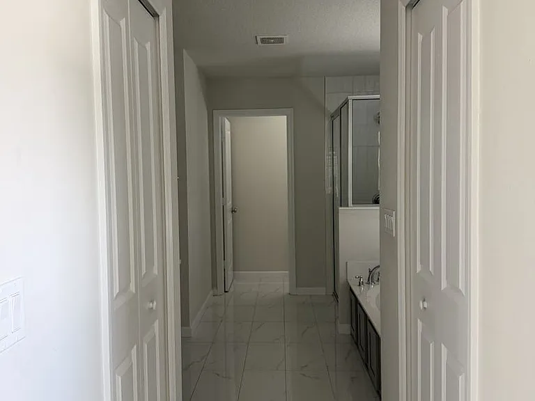 4634 SW Athena Dr — Photo 14