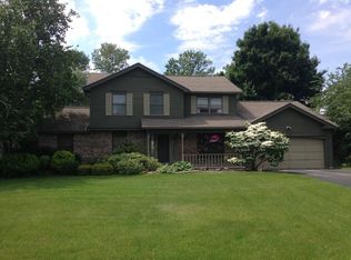33 Brandon Cir, Rochester, NY 14612