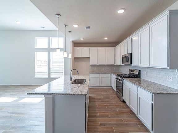 3rd image of 13025 Oleander Bay Ln