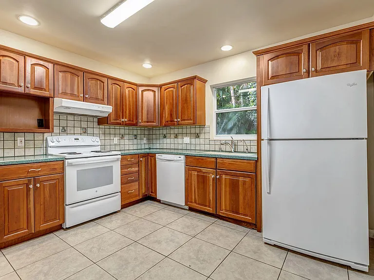 118 Linda Ln — Photo 10