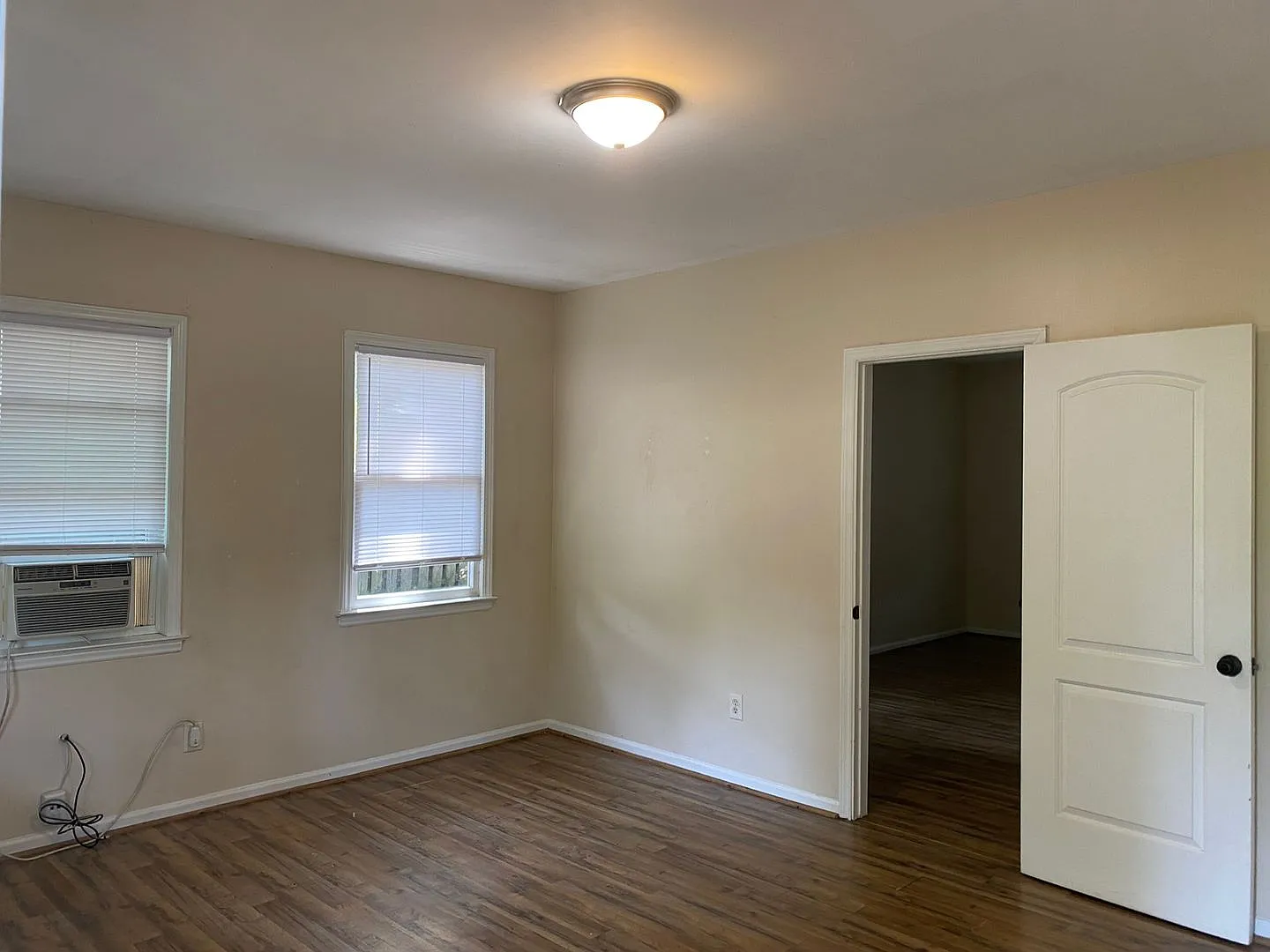Rosewood — Photo 4