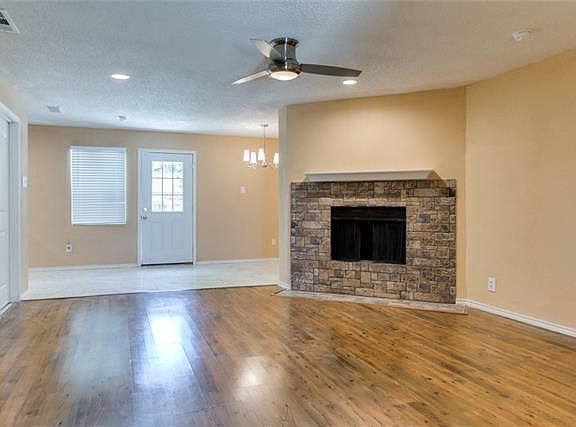 3rd image of 1501 Eastside Dr