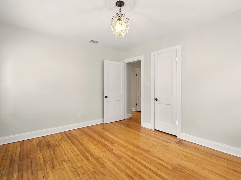 421 Marquette Dr — Photo 8