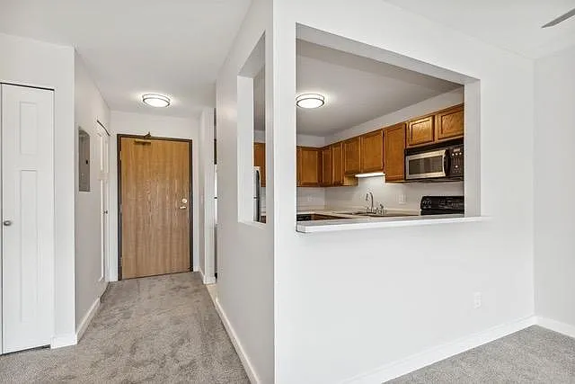 720 3rd Ave NE #306 — Photo 2