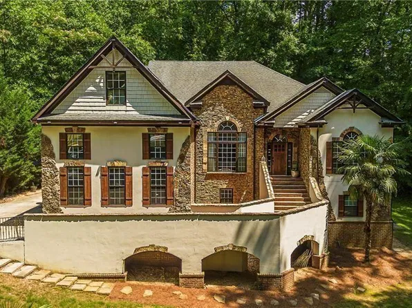 2864 Sandpiper Cir SW, Atlanta, GA 30311