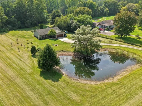 5765 Roberts Rd, Cottrellville, MI 48039
