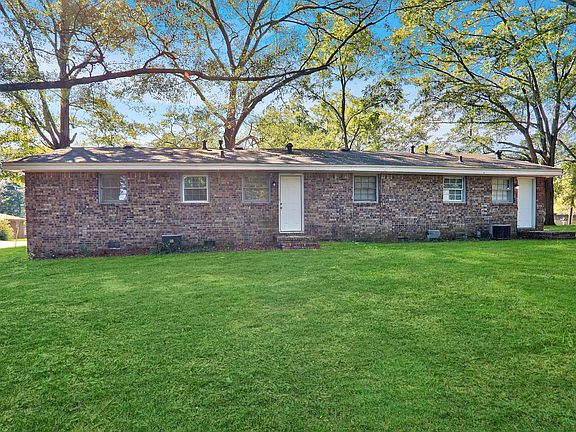 3rd image of 2530 & 2532 Joe Jerkins Blvd #2B-1BA-780SQFT