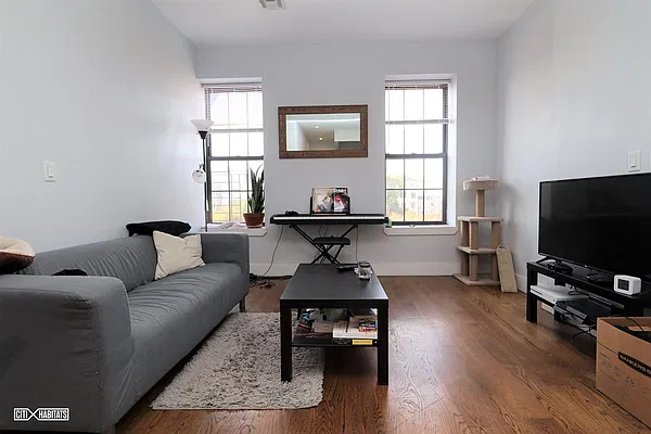 Rented by Citi Habitats | media 39