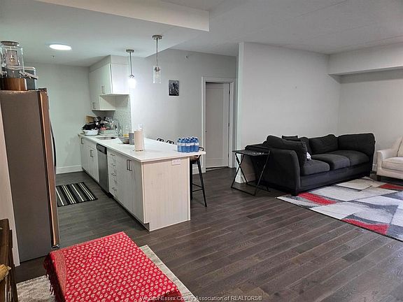 5th image of 2550 Sandwich West Pkwy #108