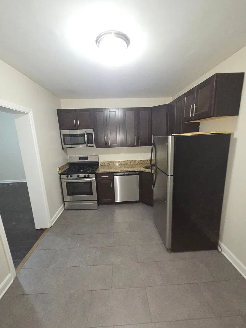 190 - Pacific Avenue Realty Assoc. Lp — Photo 1