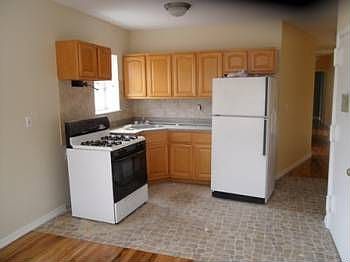 4th image of 848 E 228th St