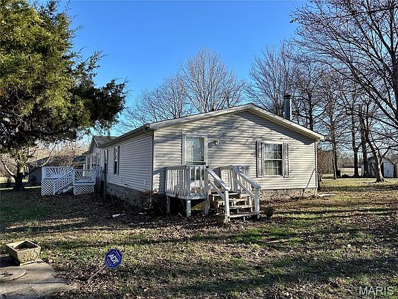 3rd image of 20754 Emerald Rd