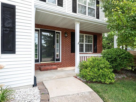 2nd image of 8 Charles Dr