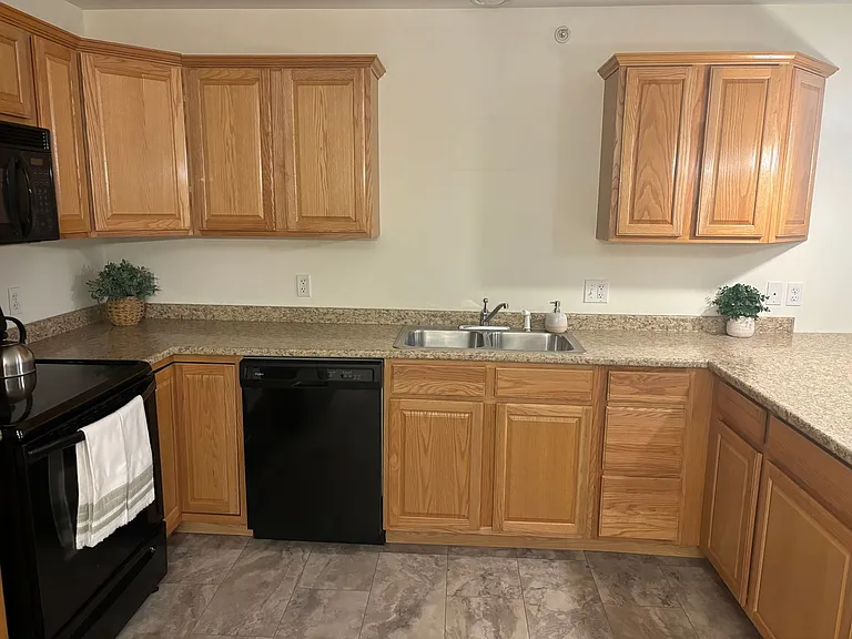 4 Commonwealth Dr — Photo 43