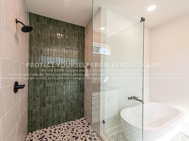 956 W Boone St — Photo 15