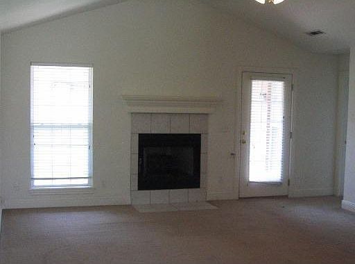 2nd image of 704 Windsor Ln