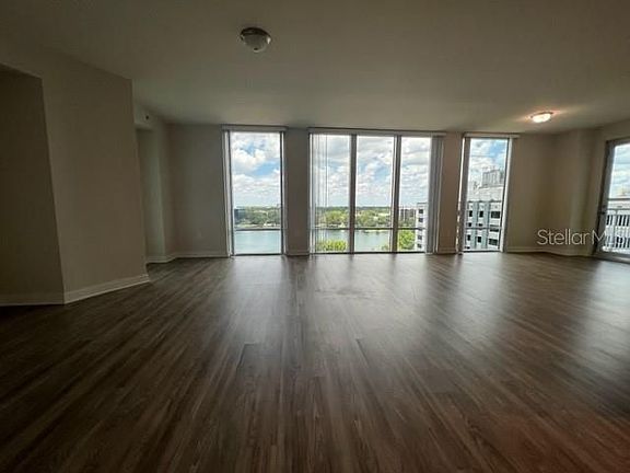 4th image of 413 E Pine St #18