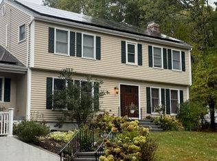 12 Melanie Ln, Gales Ferry, CT 06335