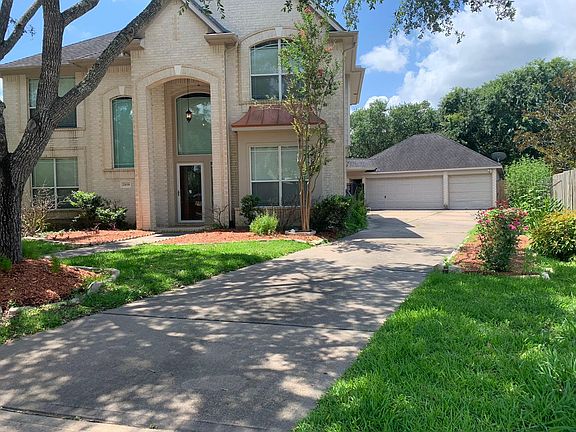 2nd image of 21839 Blossom Brook Ln
