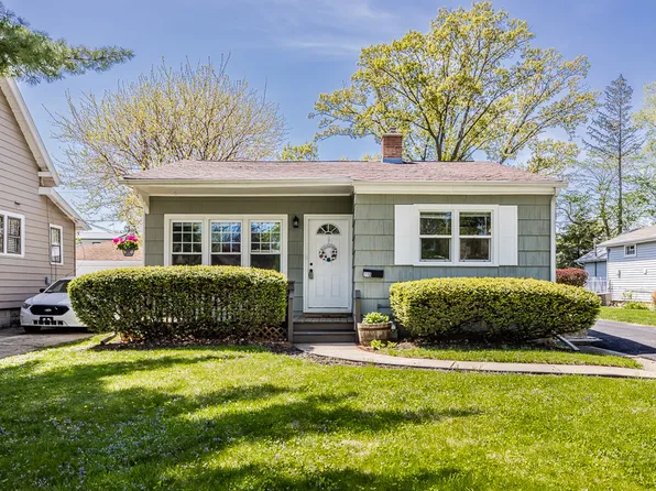 110 N 2nd Ave, Villa Park, IL 60181