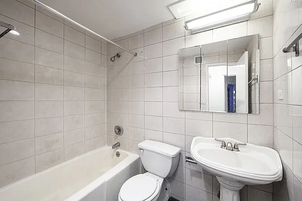 Rented by Zumper Inc | media 63