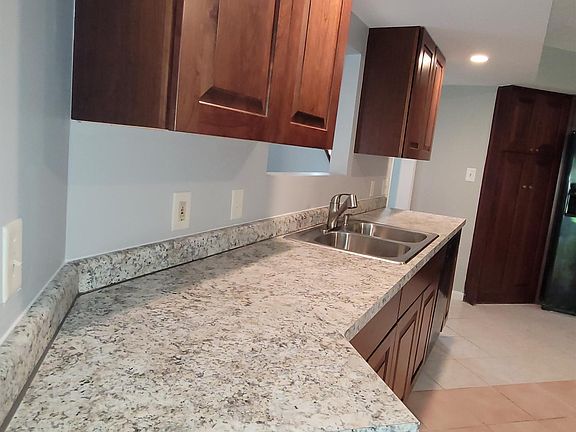 4th image of 80 Ridgecrest Ct