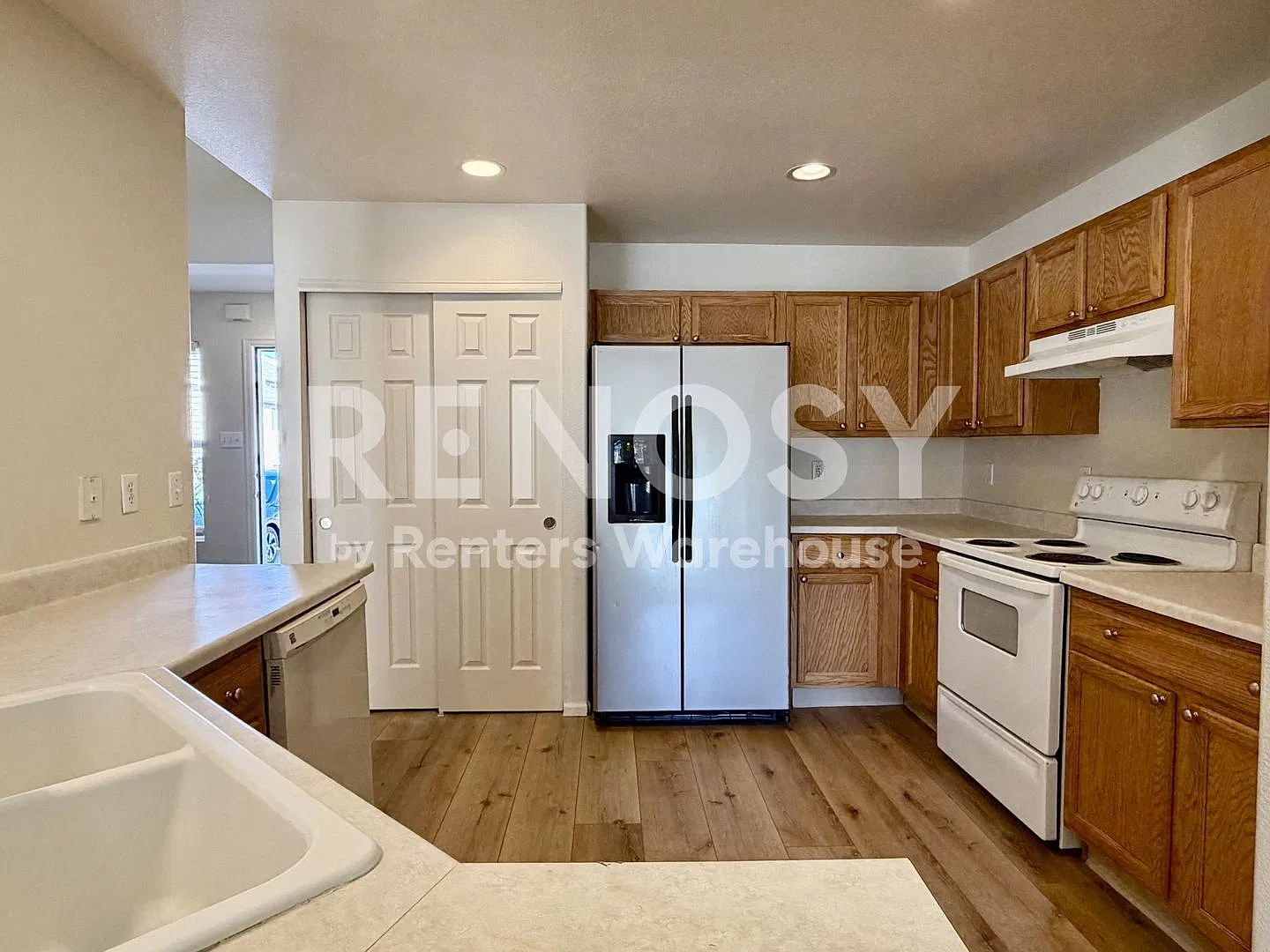 October Lease Incentive / 18786 E 57th Pl Unit B / ideal location! — Photo 3