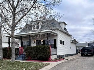 1211 1st St SW, Minot, ND 58701