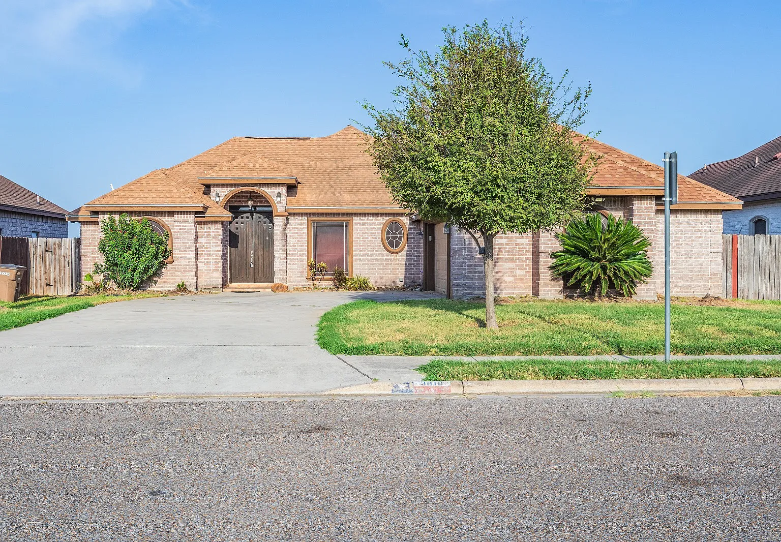 3818 Oregon Dr — Photo 1